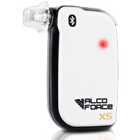 Alkomat AlcoForce XS do Smartfona wykryty alkohol w wydychanym powietrzu